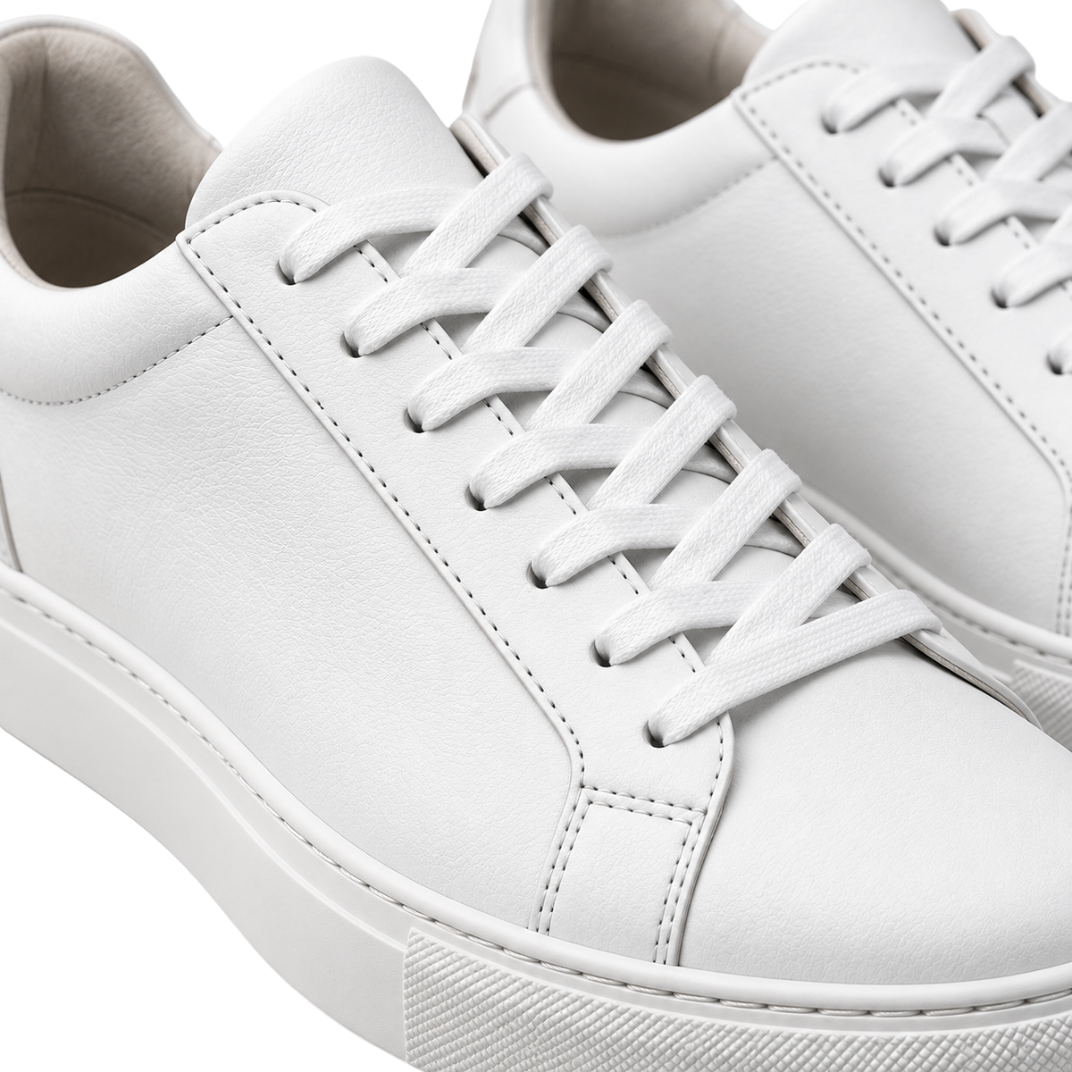 Premium Leather Low-Top Trainers – White | EMMERGREY